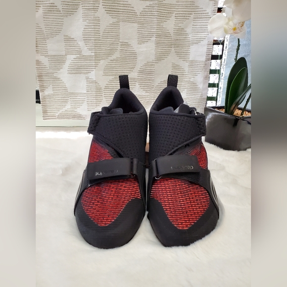 Nike SuperRep Cycle Women S Indoor Cycling Shoes Black/Hyper - Picture 2 of 12